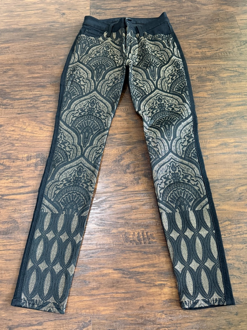7 For All Mankind Women's Black & Gold Design Jeans Size 25